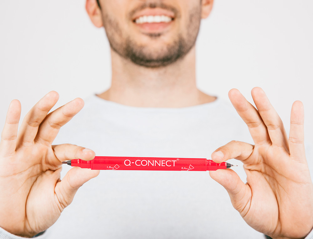 ROTULADOR Q-CONNECT MARCADOR PERMANENTE DOBLE PUNTA COLOR ROJO 0,4 MM Y 1 MM