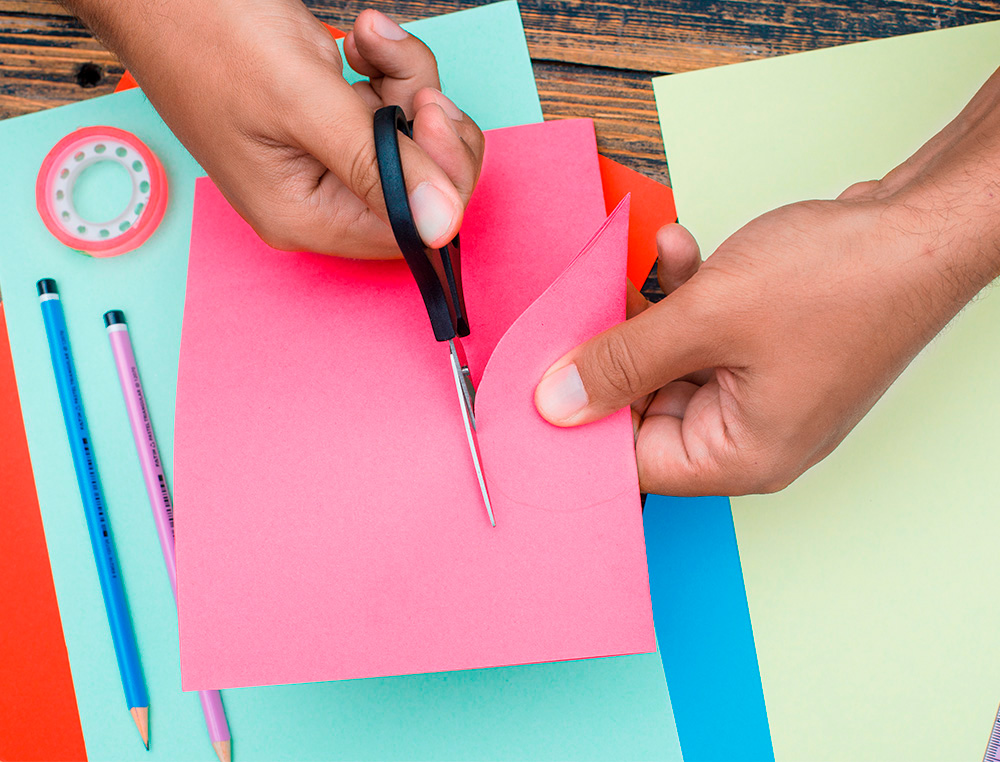 PAPEL COLOR Q-CONNECT DIN A4 80 GR 5 COLORES SURTIDOS PAQUETE DE 500 HOJAS